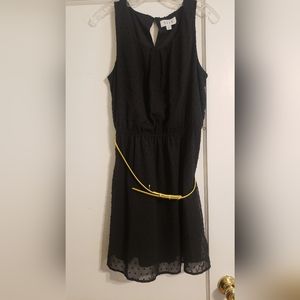 Black sleeveless dress